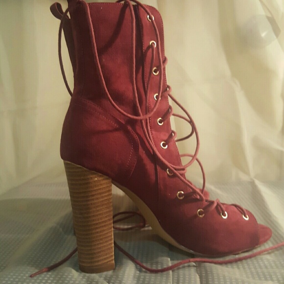 Burgundy lace up boots...(opened front) - Picture 3 of 3