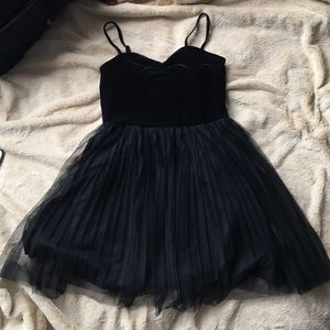 H&M Velvet tulle dress