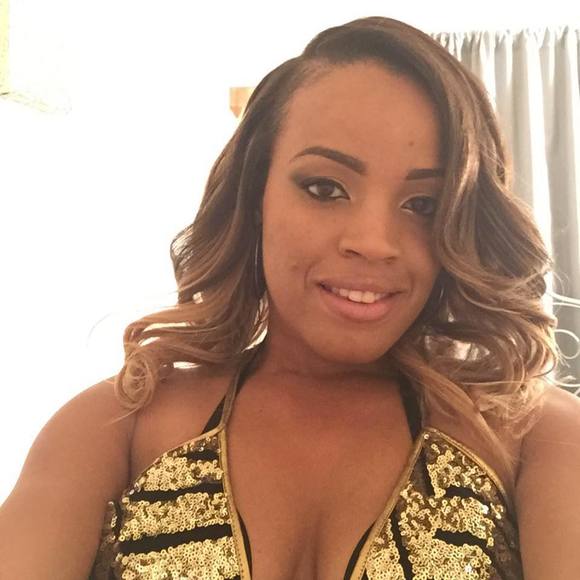 Meet your Posher, Latalia