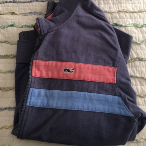 Vineyard vines zip up 🐳 make an offer
