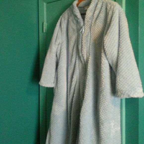 Soft & Fluffy Robe - NWOT