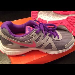 New in box Nike Girls size 4Y