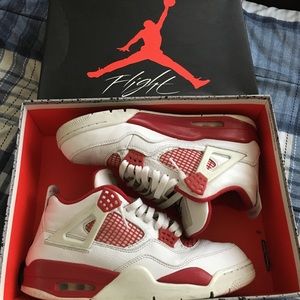 Air Jordan Retro 4