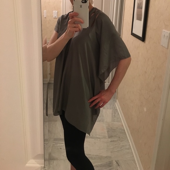 Designer Asymmetric metallic silver top by Yigal Azrouel_5 - Picture 4 of 6