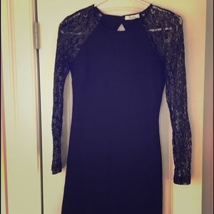 Parker fitted dress with lace sleeves