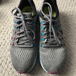 Women's zoom structure 19