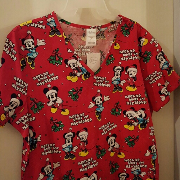 SALE**XMAS SCRUB TOP LARGE NWT 10-12