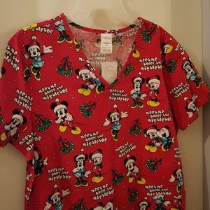 SALE**XMAS SCRUB TOP LARGE NWT 10-12