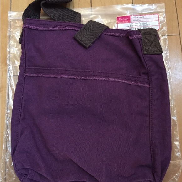 Thirty-One Retro plum Metro Crossbody