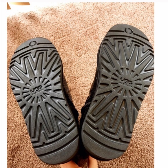 SOLD NWOT Black Sequin UGGS! - Picture 3 of 4