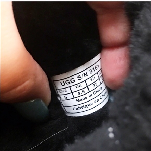 SOLD NWOT Black Sequin UGGS! - Picture 4 of 4