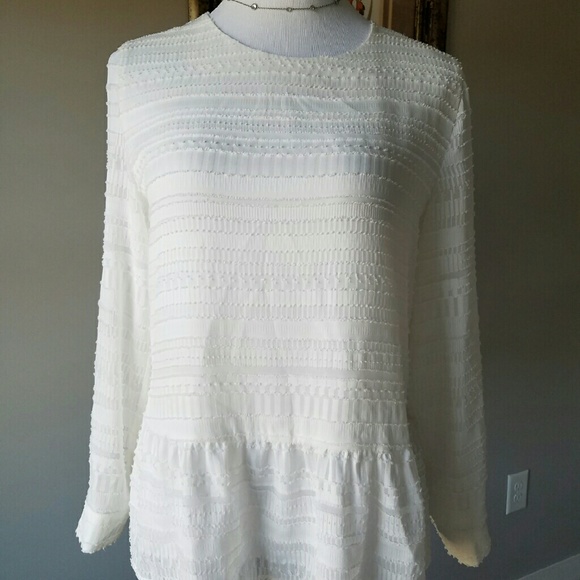 Calvin Klein Tops - 💕💕💕Calvin Klein top size  XL (fits like an 8)