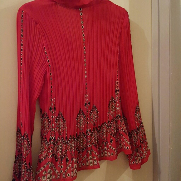 Gorgeous CLASSY RED FITTED RIBBED BLOUSE PL - Picture 3 of 4