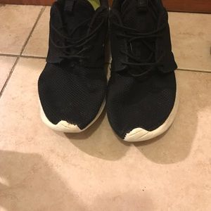 Used Black Nike Roshe Run Sz:12