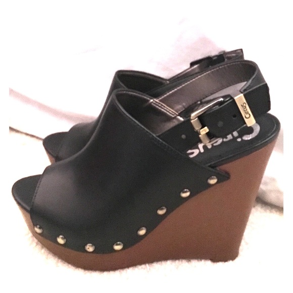 New Black Circus Wedges size 6