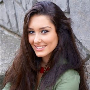 Meet your Posher, Sabrina