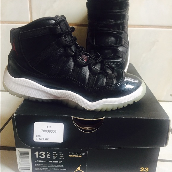 Jordan's  11 retro boys black white