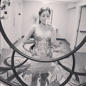 Meet your Posher, Ariana