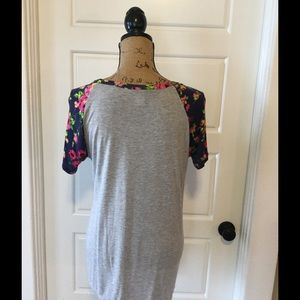 Boutique Tops - Gray and Floral T-Shirt, NWOT Boutique Tops - Gray and Floral T-Shirt, NWOT