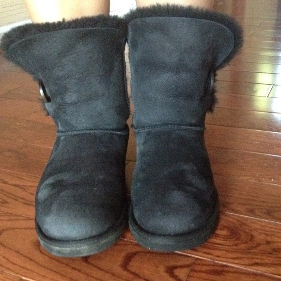 Black uggs