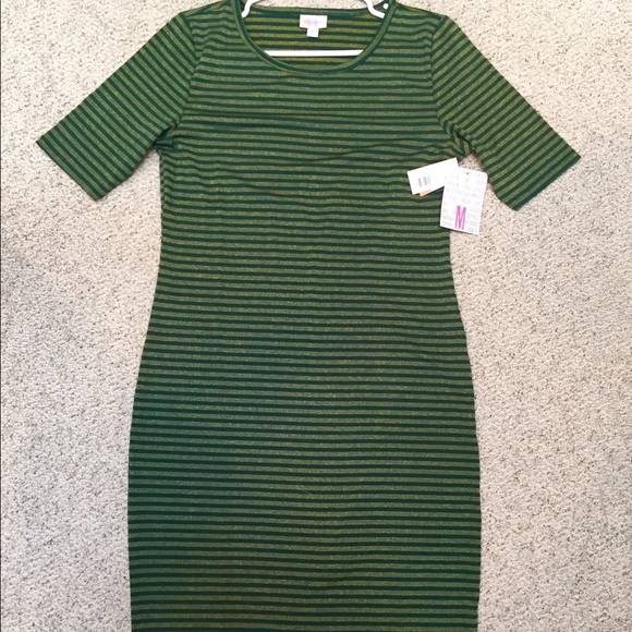 BNWT Medium LuLaRoe (LLR) Julia