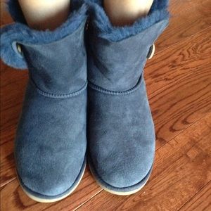 Blue uggs