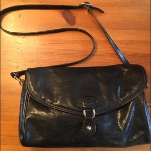 Oroton vintage Australian leather cross over bag