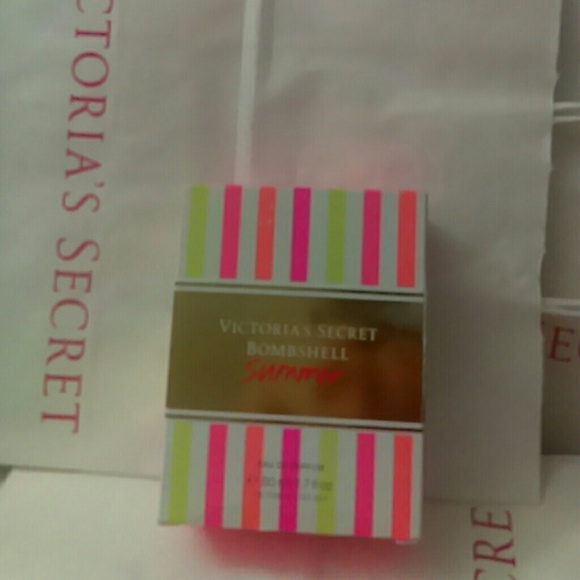 Victoria Secret bombshell summer