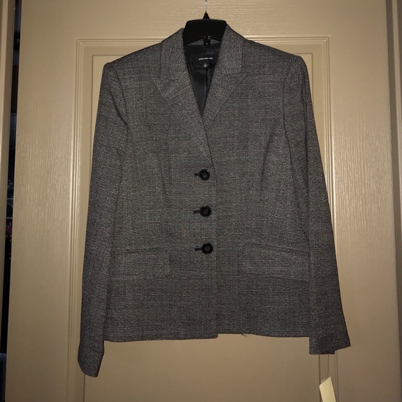 NWT Jones New York Gray Skirt Suit