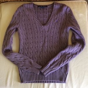 Cable-knit v sweater polo