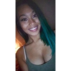 Meet your Posher, Ticha