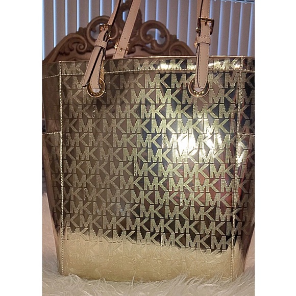 ⚜️SALE⚜️ AUTHENTIC MICHAEL KORS PALE GOLD TOTE