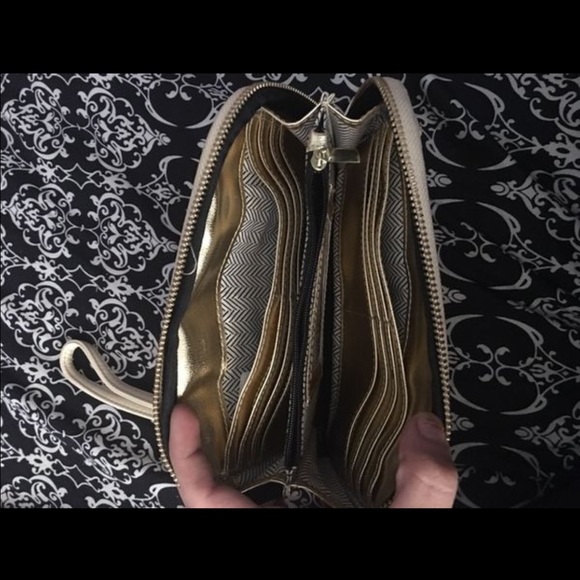 Steve Madden wallet and clutch - Picture 3 of 4