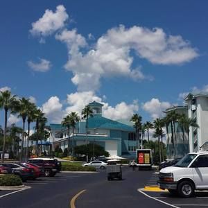 Meet your Posher, Akil