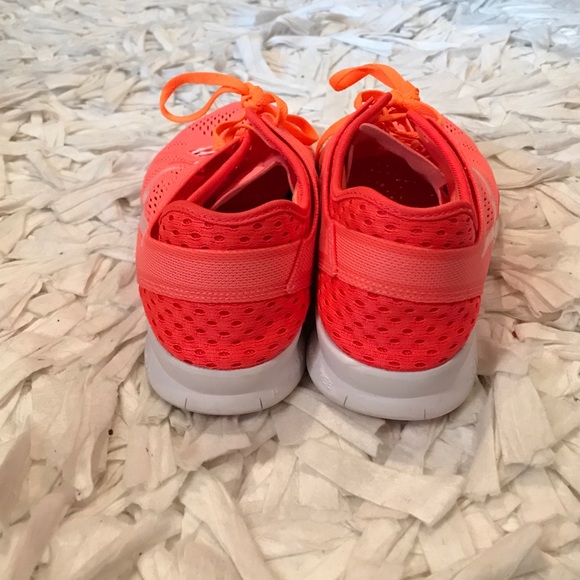 Nike running shoes - Picture 2 of 3