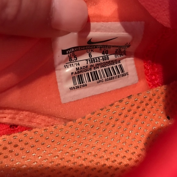 Nike running shoes - Picture 3 of 3