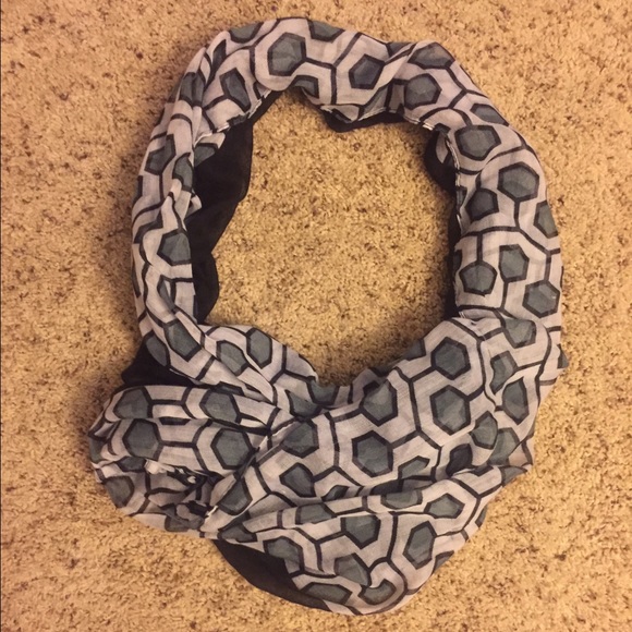 Geometric Infinity Scarf