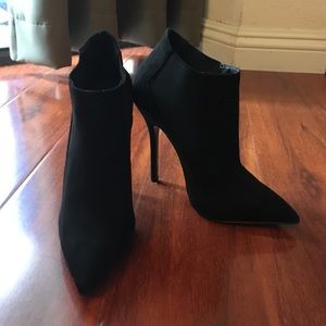 FOREVER 21 SUEDE HEELED BOOTIES