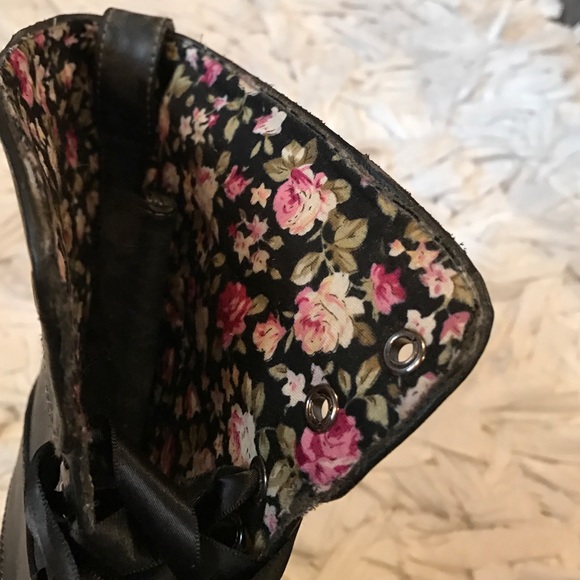 Lace up dark grey booties - Picture 4 of 4