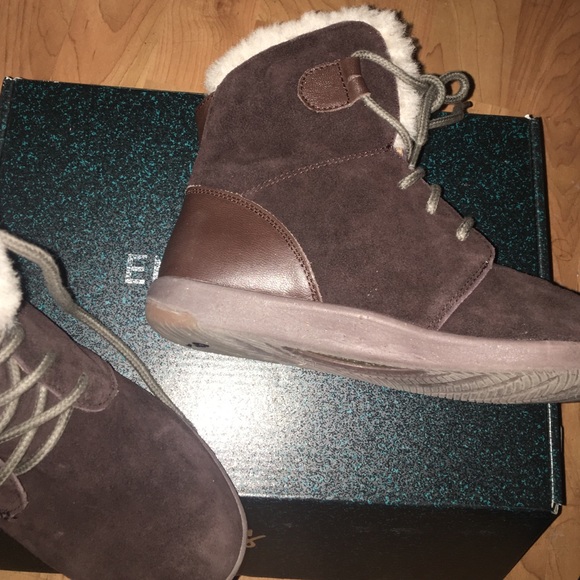 ❄️☃Emu winton booties - Picture 3 of 3