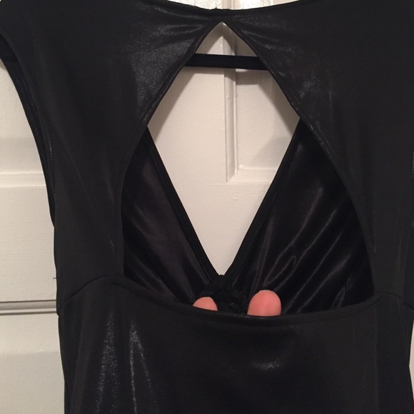 Perfect Dress - Picture 4 of 4