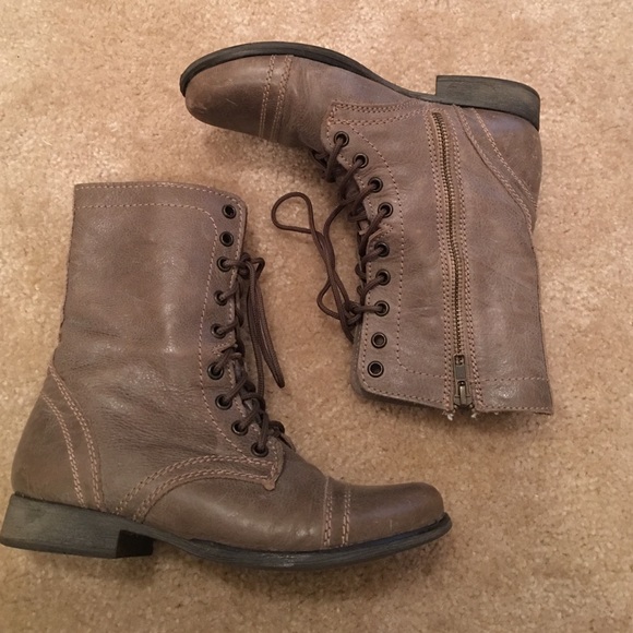 Steve Madden Combat Boots in Stone