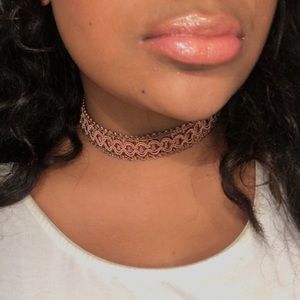 Choker necklace