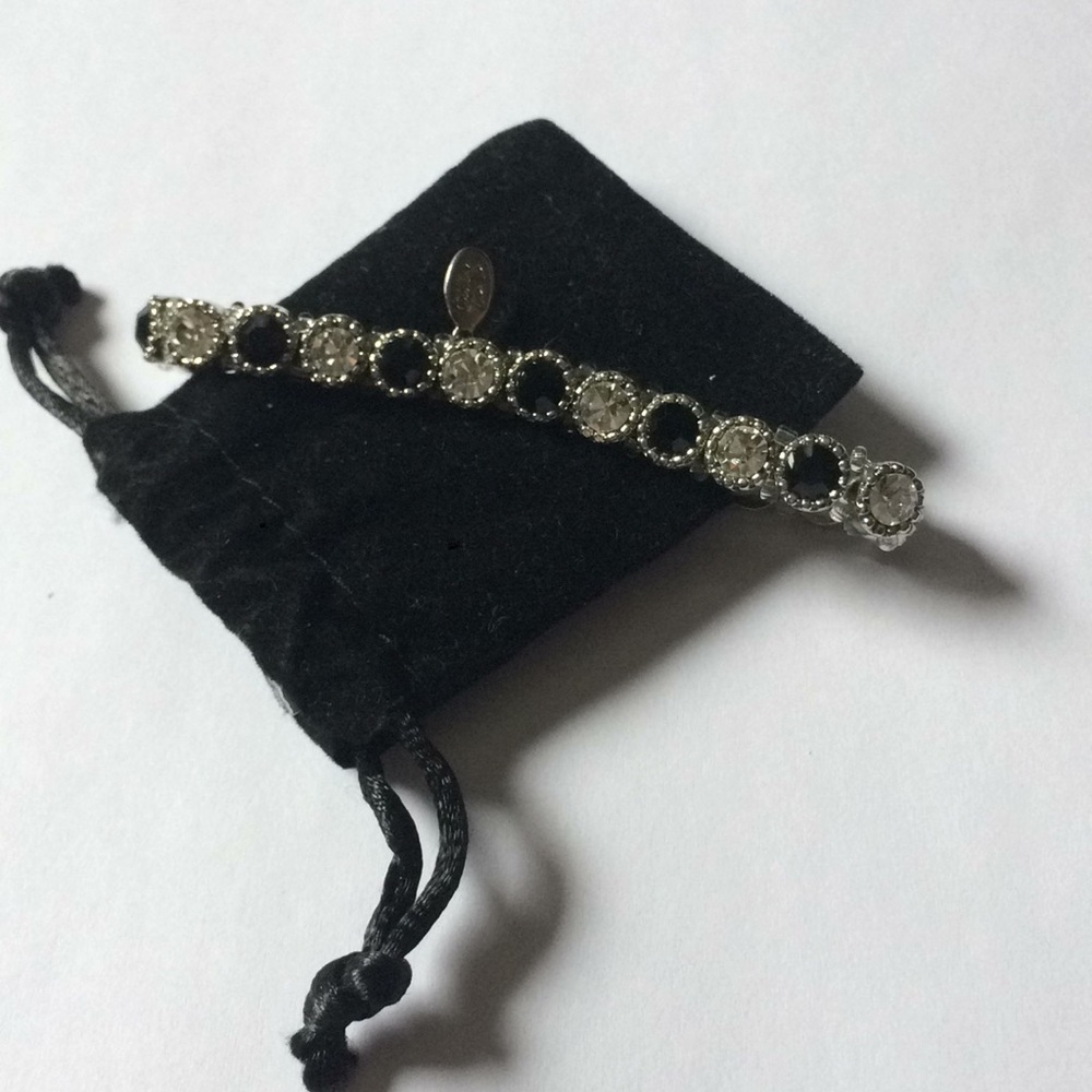 Cookie Lee stretch bracelet.