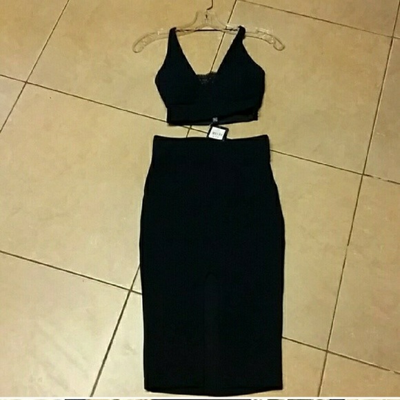 Navy blue halter top with see-through detail - Picture 4 of 5