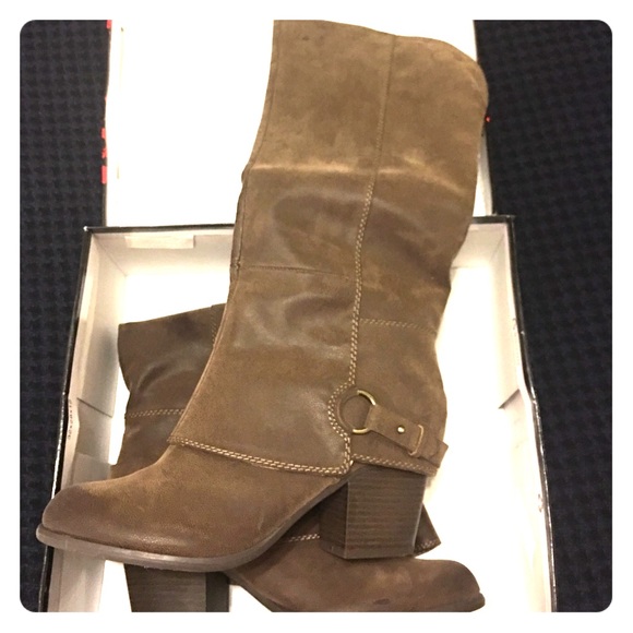 Brand New Fergalicious Boots size 10!