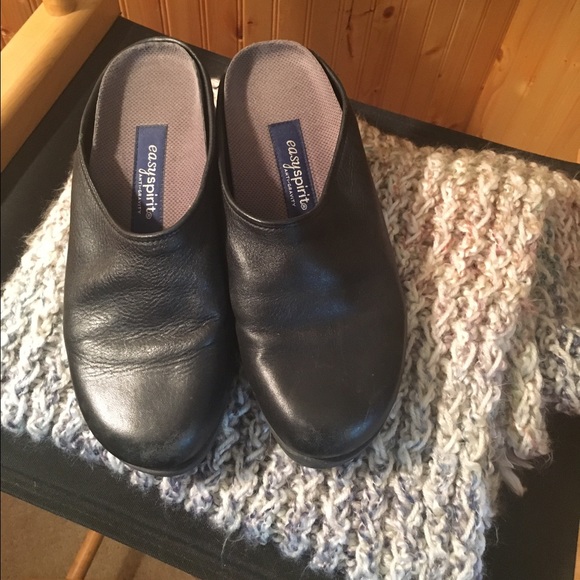 EasySpirit anti gravity black leather slip on