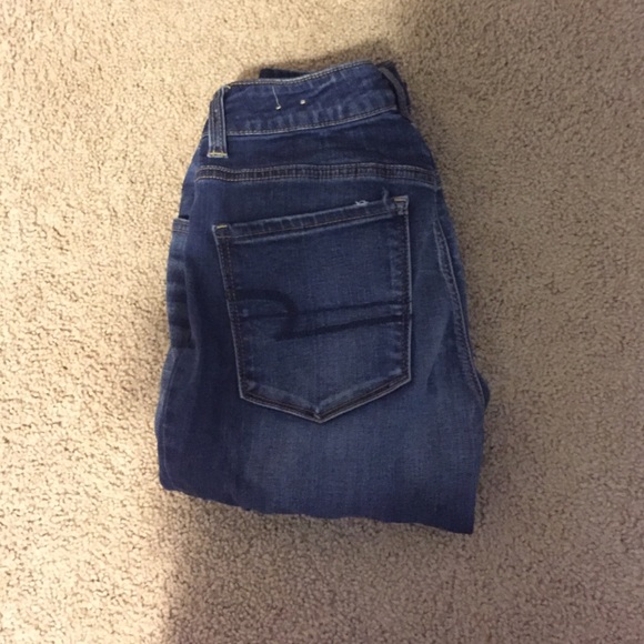 Hi-Waisted American Eagle Skinny Jeans