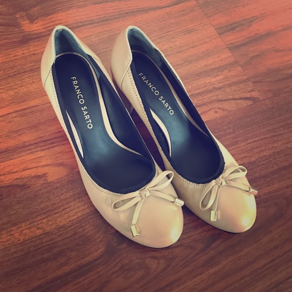 Franco Sarto beige/ cream/ nude block pumps/ heels