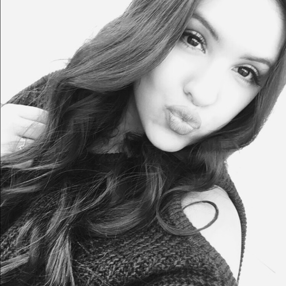 Meet your Posher, Aleia